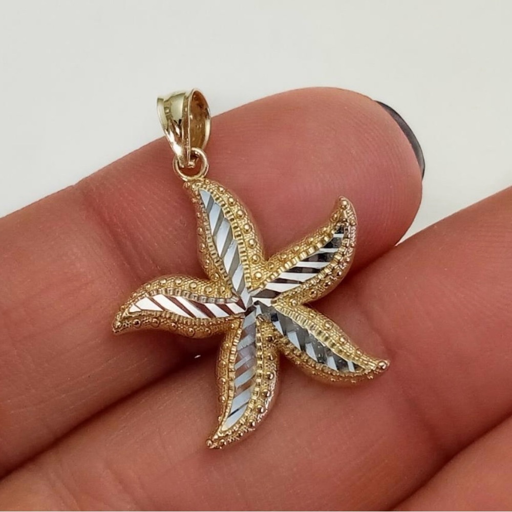 Gold and Silver Starfish Pendant. 14k yellow and white gold diamond cut texture. - Picture 4 of 6